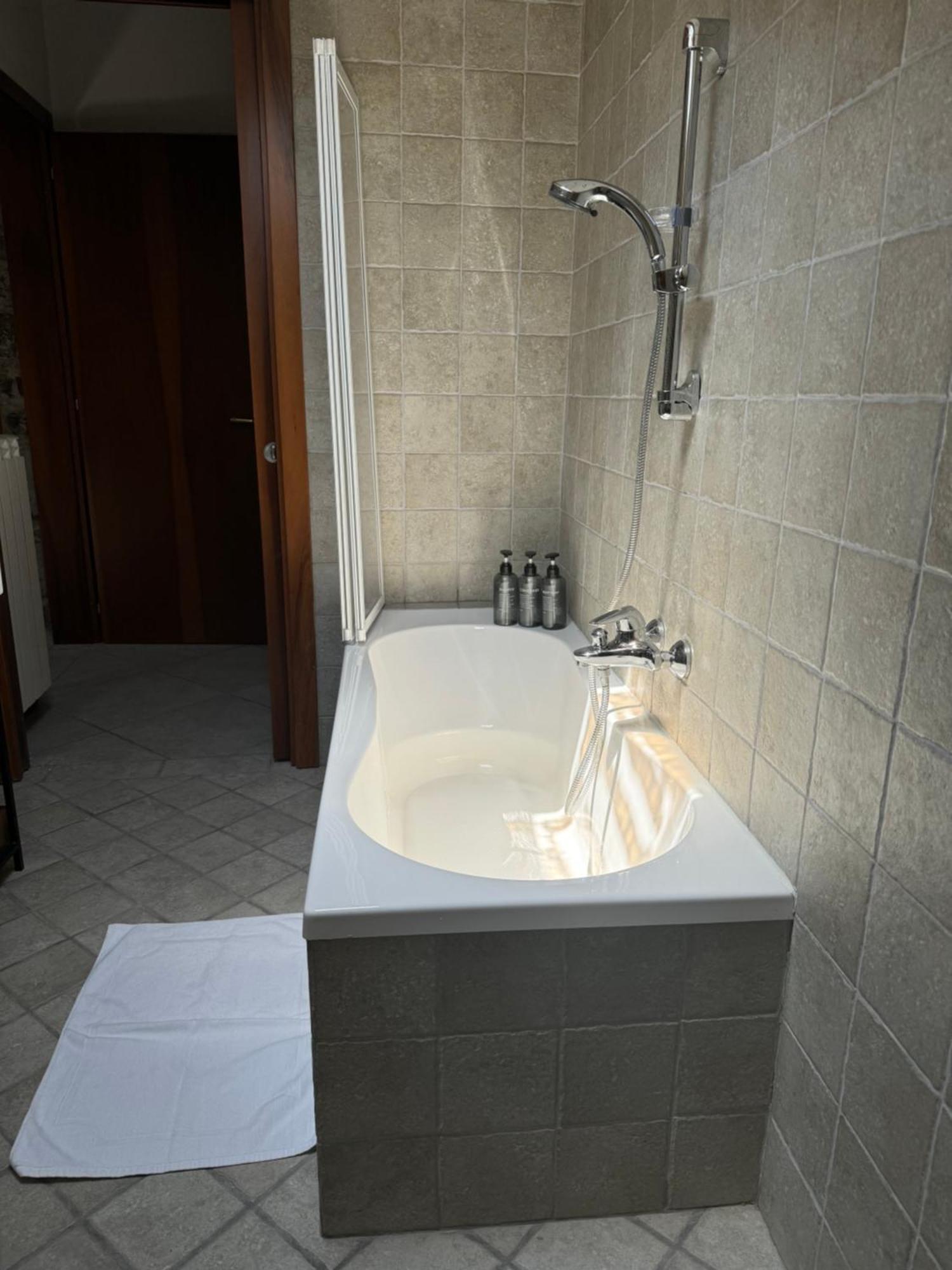 Lex 4 Sauna -Trieste Center Екстер'єр фото